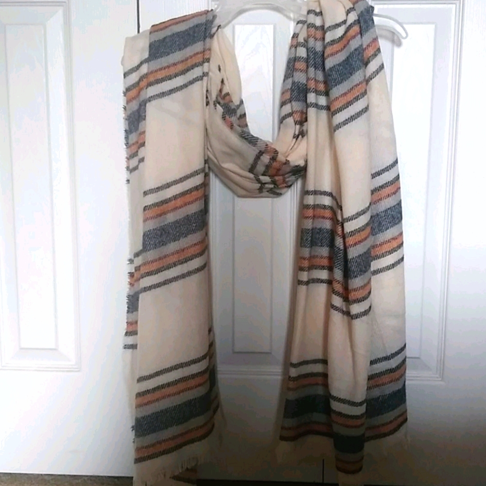Scarve/Wrap (Never worn)